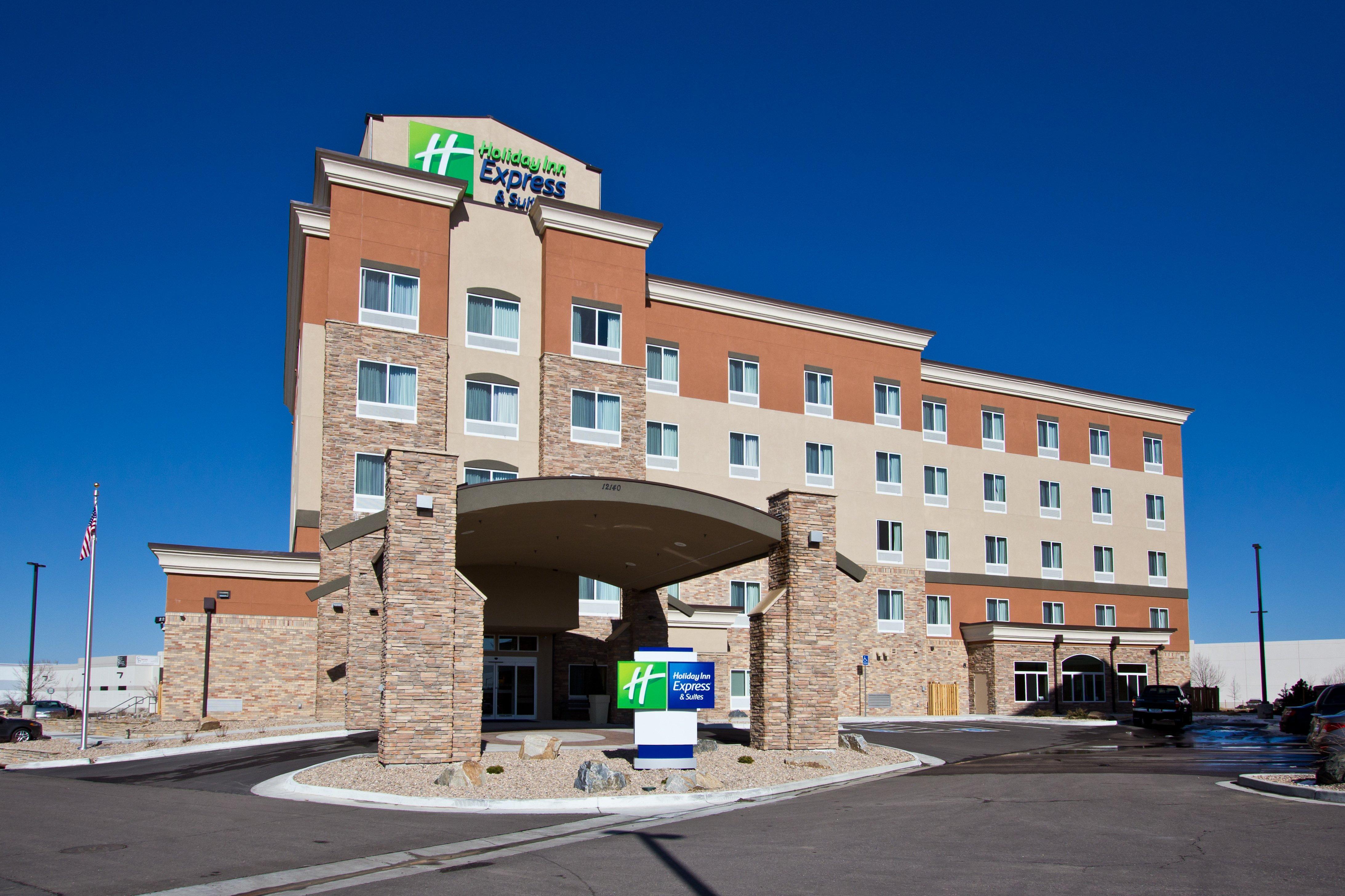 Holiday Inn Express And Suites Denver East Peoria Street By Ihg Bagian luar foto
